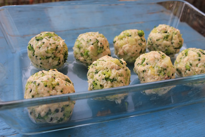 Koule z pstruha a s brokolicí Koule z pstruha a s brokolicí