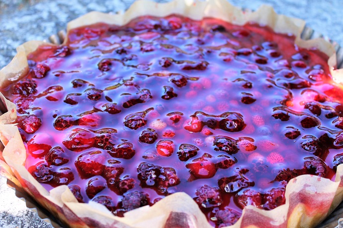 Mandlový dezert s lesním ovocem