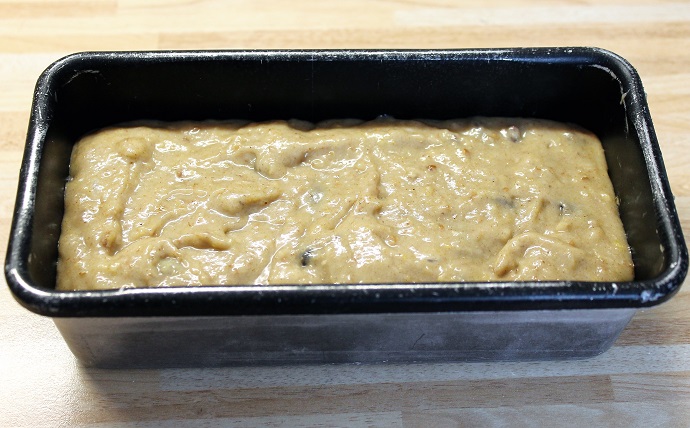 Žitno-pšeničný chlebíček s brusinkami a ořechy