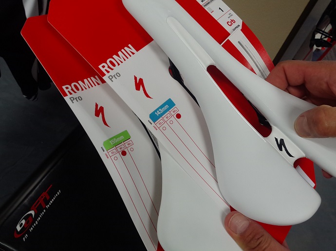 Různé šířky sedel