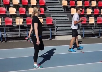 Ukázka dynamického protažení (strečink)