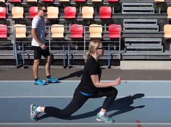 Ukázka dynamického protažení (strečink)